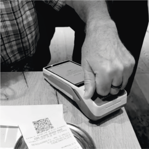 Riiki Anillo Tócalo con el puño y quédate quieto durante 2 seg.